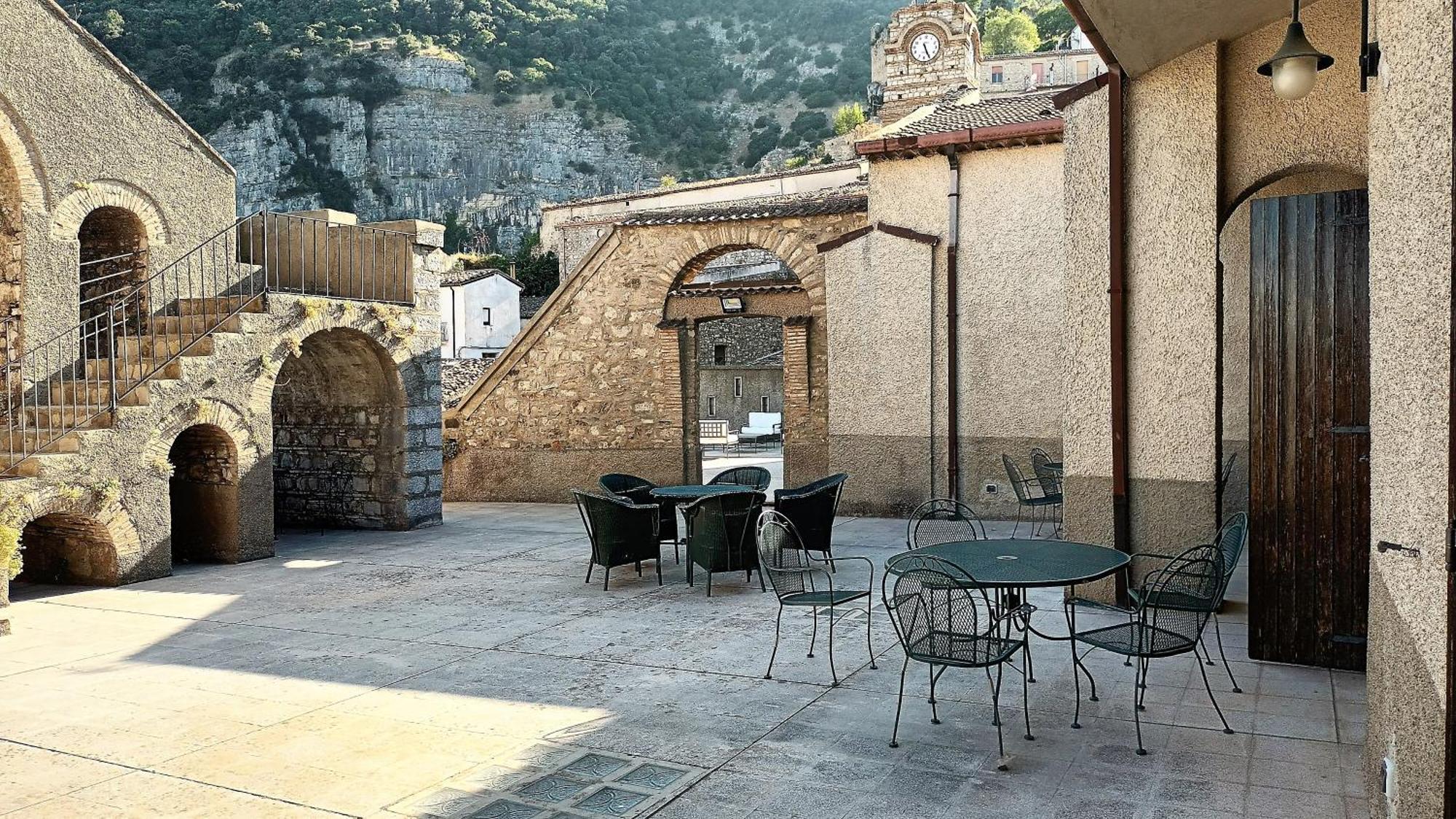Antica Dimora Palazzo Rovitti Bed & Breakfast Cerchiara di Calabria Exterior photo